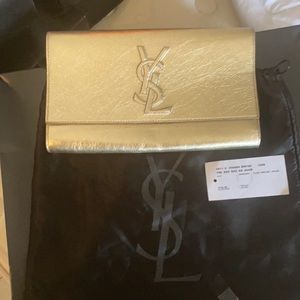 Ysl purse looks brand new.. gorgeous